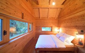 Granaries Pear&Walnut